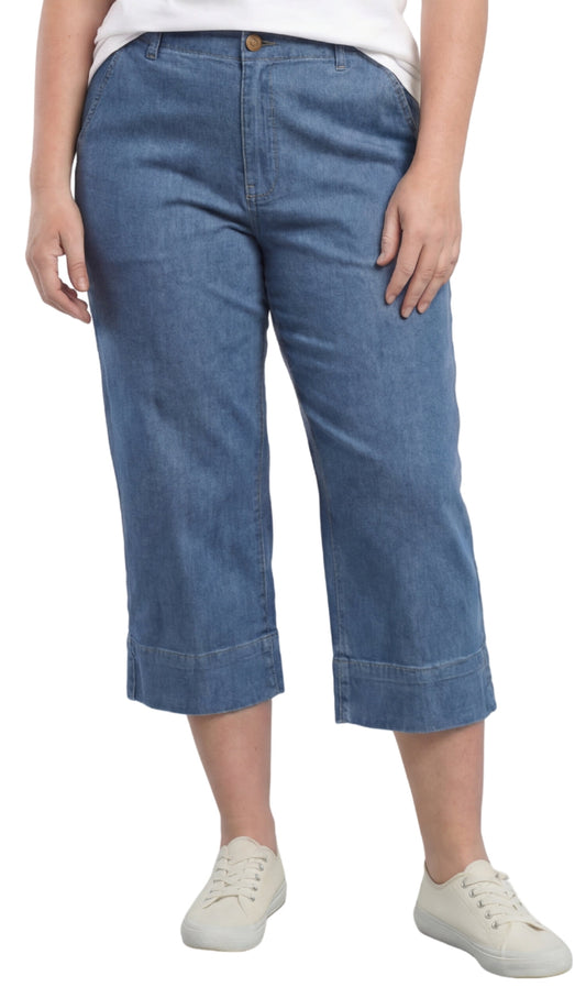 Women’s Lightweight Straight Leg Casual Denim Capri Pants in Cotton Blend Fabric
